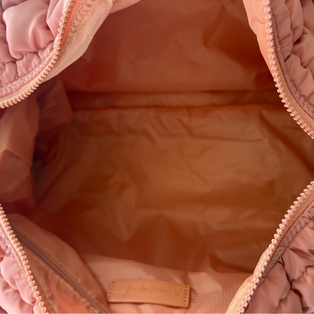 Never Used!! Coral Women’s Duffel Bag - Picture 5 of 8